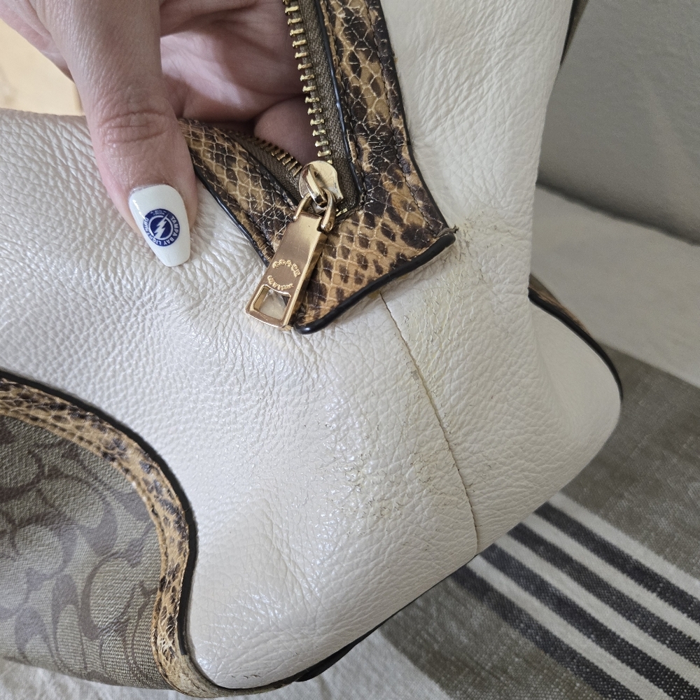 Coach Kristy C7332 Signature C With Snake Trim Shoulder Bag - Picture 12 of 16
